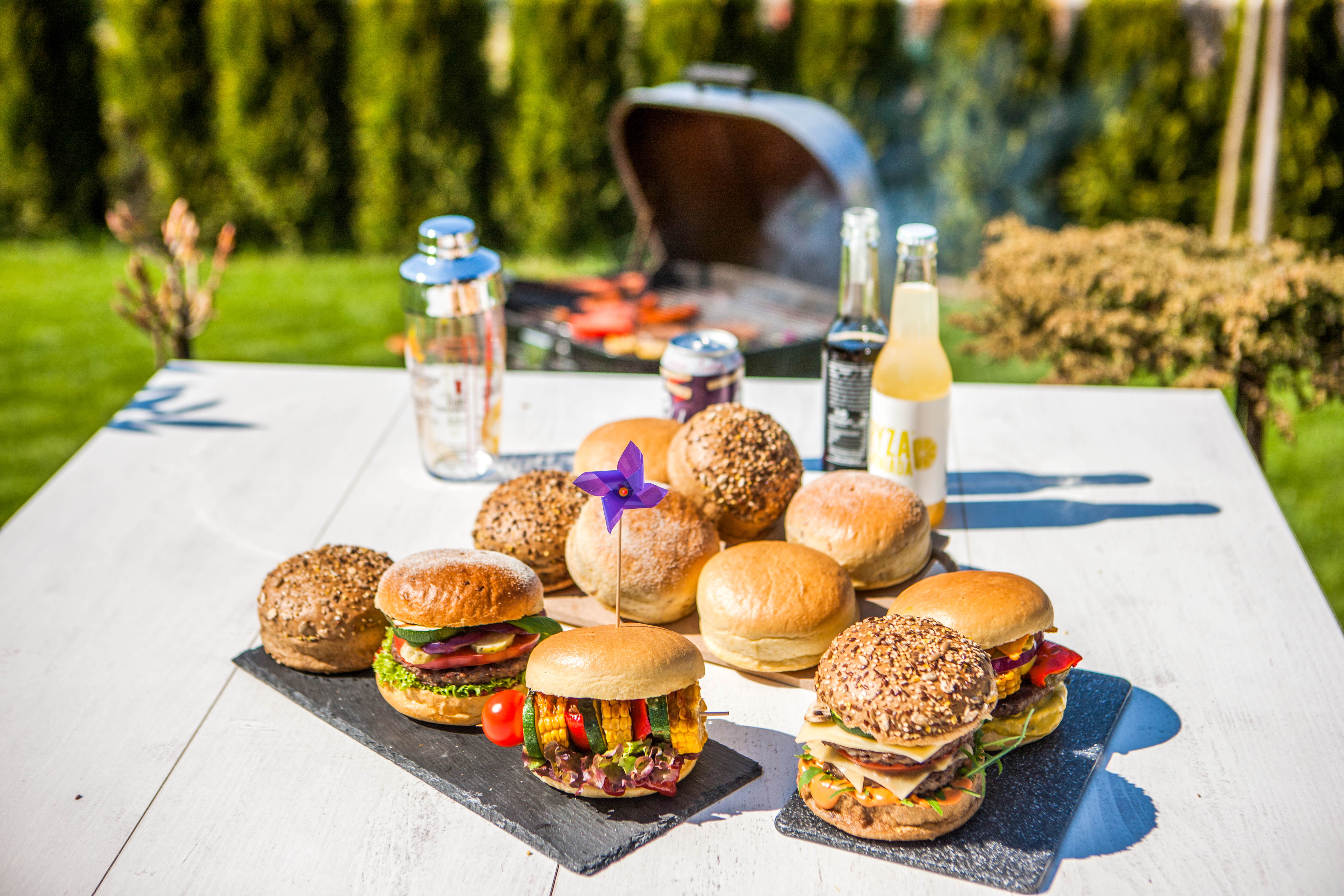 Bułki grillowe na produktach UNIFERM: Mais20, FinnMix, 6 Korn und Saaten oraz FermFresh® Goldling